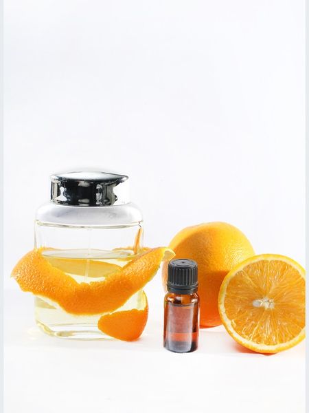 Orange Essential Oil from Sri Lanka supplied by Authentic Lanka Exports (Pvt) Ltd - Cold Pressed Orange Oil