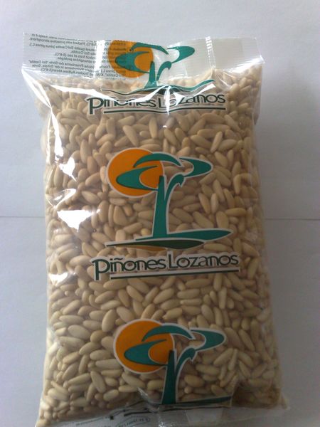 Pine nuts from 스페인 supplied by LUIS Y JOAQUIN LOZANO, S.L. - Raw (=Natural) 잣