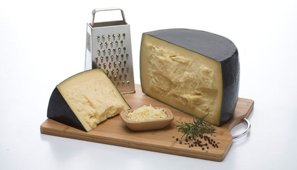 Parmesan Cheese from 우루과이 supplied by Industria Láctea Salteña S.A. - Block 파르메산 치즈