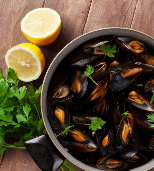 Chilean Mussels (Myrtilus Chilensis) from Chile supplied by Sudmaris Chile S.A. - Meat, 100 - 200 (unit/Kg)  200 - 300 (unit/Kg)  300 - 500 (unit/Kg)  500 +      (unit/Kg) Frozen Mussel