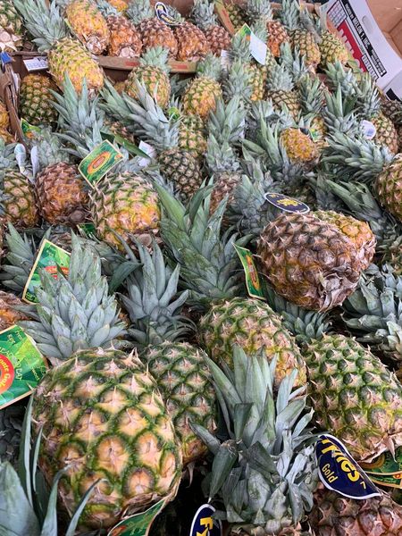 Fresh Pineapple from United States supplied by Circus Fruits - Fresh (=Chilled) Fresh Pineapple