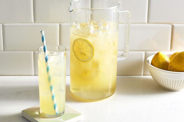 Lemonades from 독일 supplied by Destilla GmbH - Yellow 레몬 주스