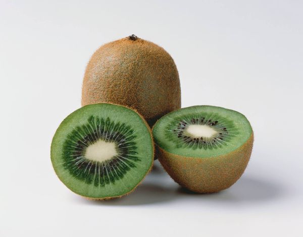 Avocado from 미국 supplied by Western Fresh Marketing Services Inc - Green 신선 아보카도