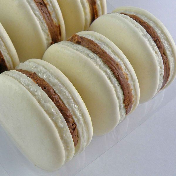 Macaroons from 영국 supplied by Ilze's Chocolat! - Baked 과자