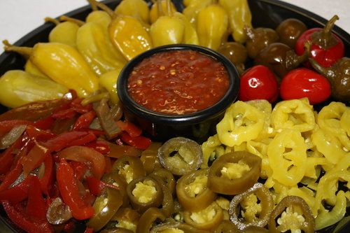 Pepper Pickled from 미국 supplied by Kaiser Pickles, LLC - 식초 절임(피클) 통조림 또는 병에 든 고추
