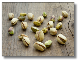 Dried Pistachios from 미국 supplied by Derco Foods - In-shell 피스타치오 알맹이