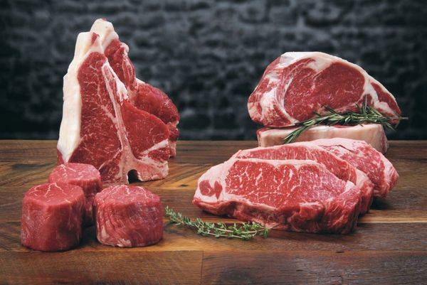 Beef from 러시아 supplied by LLC Agrofirma Knyazhevo - 육우 신선 미절단 소고기