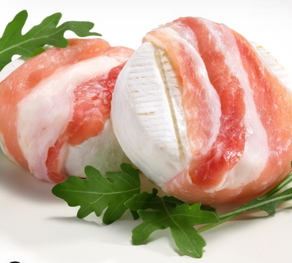 Tomino with Bacon from 이탈리아 supplied by Caseificio Pugliese F.Lli Radicci Spa - Raw Milk 기타 치즈