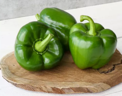 Green Bell Pepper from Netherlands supplied by 4Evergreen B.V. - Horizontal Flow Pack (=HFFS) Fresh Bell Pepper