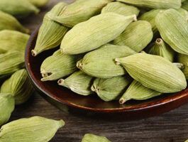 Cardamom from Saudi Arabia supplied by A. M. K. Al-Mohammadi Foodstuff Trd. Est. - Fresh Whole Cardamom