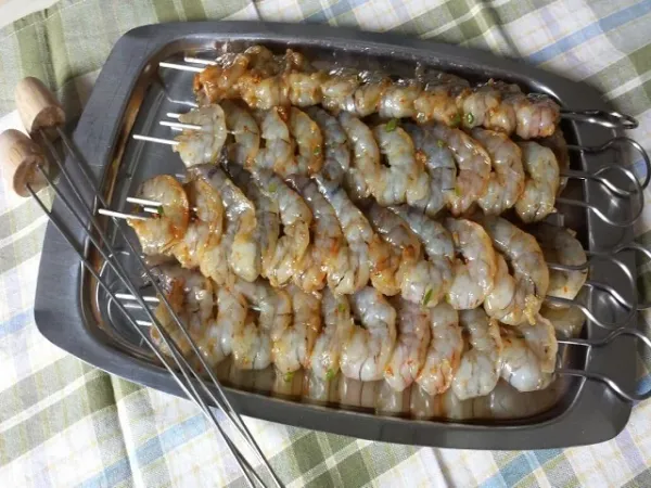 Prawn from 독일 supplied by Fisch-Feinkost Klaassen - 자숙, 머리와 껍질 있음 냉동 새우