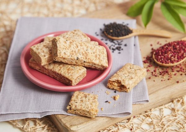 Red Quinoa and Sesame Cake from Taiwan supplied by TIAN XIANG TANG ENTERPRISE CO. - Brown (=Golden=Yellow) Sesame Seed