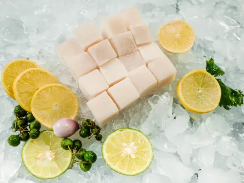Swordfish from 인도네시아 supplied by PT. Nusantara Alam Bahari - Boneless (=Without Bone=Deboned) 냉동 황새치 통마리