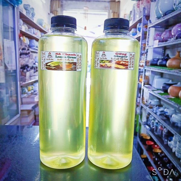 Lemongrass Oil from 베트남 supplied by Nhuan Thien Hoang Shop - Blended 레몬그라스 오일
