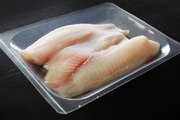 Tilapia from 미국 supplied by Santa Monica Seafood Co. - Vacuum Packed (=VAC) 냉동 틸라피아