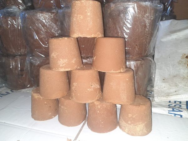 Chemical Free Sugarcane Jaggery from India supplied by Tradkorp - Refined Jaggery