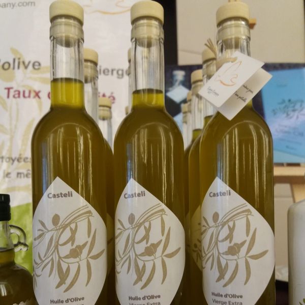 Extra Virgin Olive Oil from Tunisia supplied by CASTELI - golden green Olive Oil