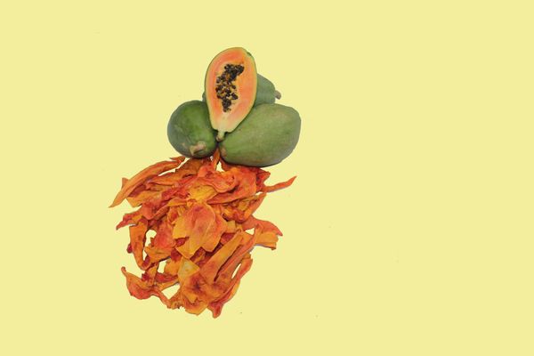 Papaya from Cameroon supplied by BIONATURA - Orange Flesh Fresh Papaya