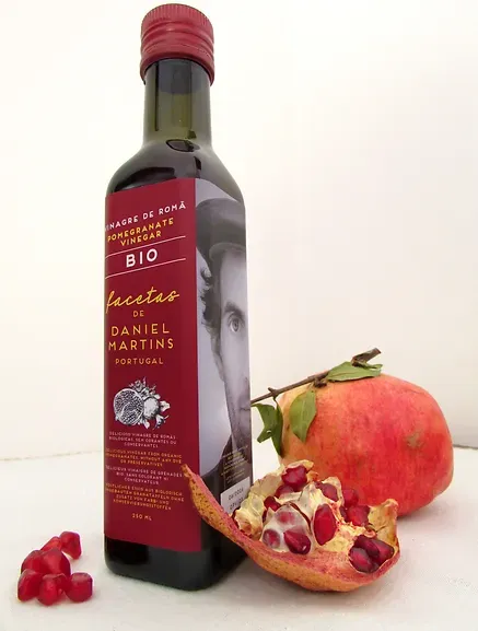 Pomegranate Vinegar from 포르투갈 supplied by Facetas de Daniel Martins - Unfiltered 식초