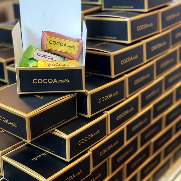Chocolate from 아랍 에미리트 연합국 supplied by Cocoa Melts Chocolate Trading - Praline 초콜릿