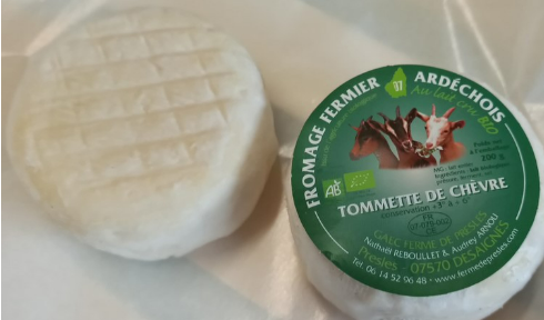 Goat Cheese from 프랑스 supplied by LA FERME DE PRESLES - Round 기타 치즈