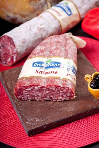 Salami from Belgium supplied by Euro Delices Distribution - Raw-Cooked Salami