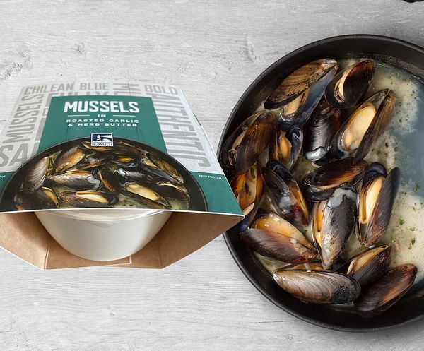 Buttered Mussels with Garlic from 미국 supplied by Sea Watch International - Whole 홍합 통조림