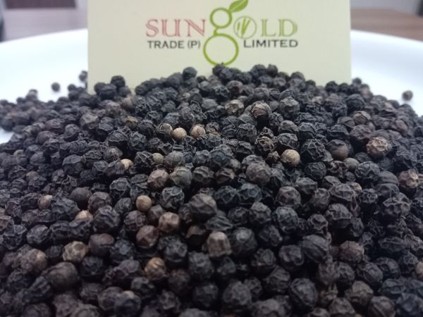 whole black pepper from India supplied by SUNGOLD TRADE PVT LTD - Sri Lanka (=Ceylon) Whole Black Peppercorn