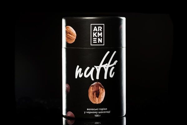 Walnut in dark chocolate from 우크라이나 supplied by Arkmen LLC - Flavored 생호두