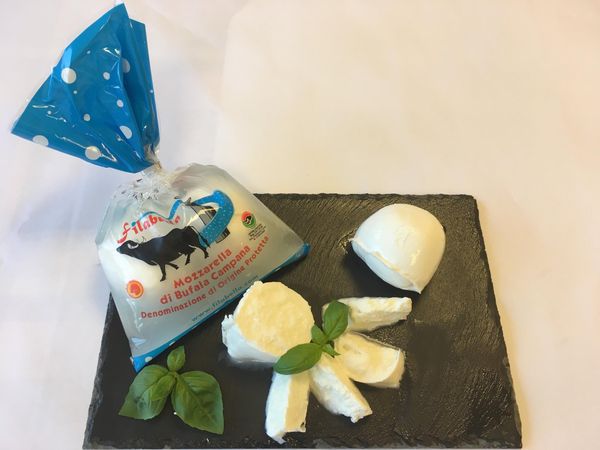 Mozzarella Cheese from 프랑스 supplied by FROMAGERIE BOUCHET - Ball 모짜렐라 치즈