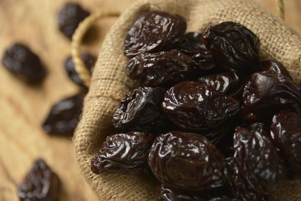 Fireproof large Plum from Greece supplied by Hatzigeorgiou Almond Products S.A. - Fireproof Large Fresh Plum