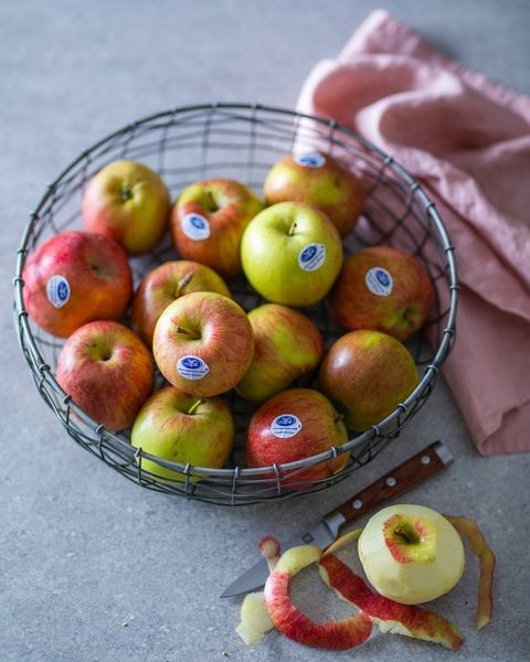 Apple from France supplied by Capespan - Mixed Fresh Apple
