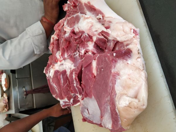 Pork from 인도 supplied by Mayur Piggery Farm - Soft Fat 돼지고기 지방