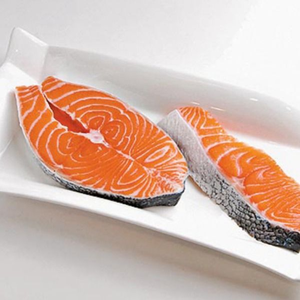 Frozen Salmon Fillet from 뉴질랜드 supplied by Tai Wah Limited Fresh & Frozen Food Limited - Boneless (=Without Bone=Deboned) 연어
