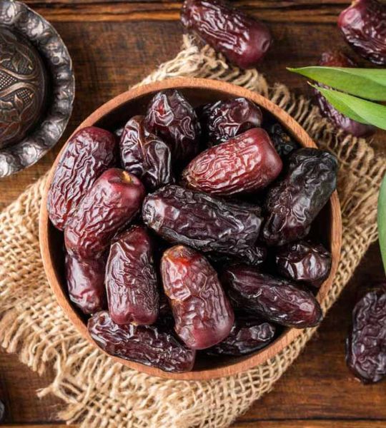 Date from Pakistan supplied by Royal Dates Foods - Pitted Fresh Date