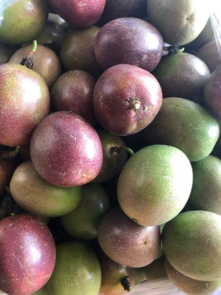 Frozen Passionfruit from 베트남 supplied by L&H Food - Pulp - Seeded (=With Seeds) 신선 패션프루트
