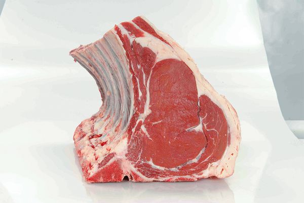 Beef from 아일랜드 supplied by Dawn Meats - 뼈 있음 신선 미절단 소고기