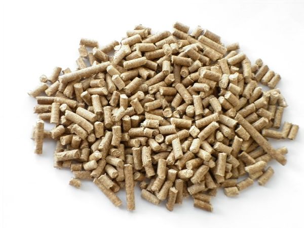 Tapioca Residue Pellet from Vietnam supplied by NUTRIVISION CO., LTD - B (6.1-8 cm) Cassava
