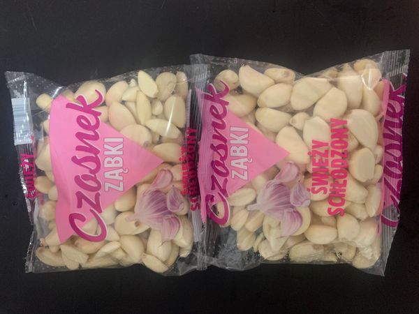 Fresh Garlic Peeled Garlic from Poland supplied by Falcon Garlic - Normal White Fresh Garlic