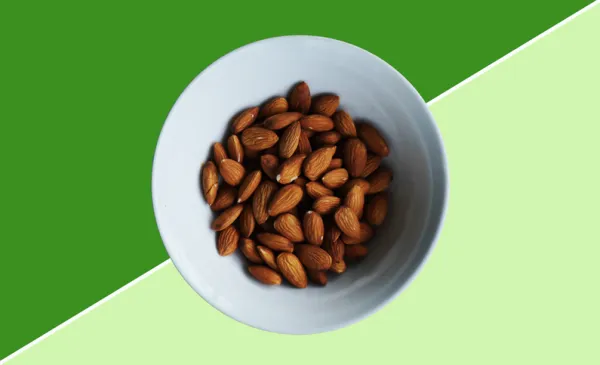 Almonds from 말레이시아 supplied by MMK Spices Sdn. Bhd. - 갈색 아몬드 알맹이