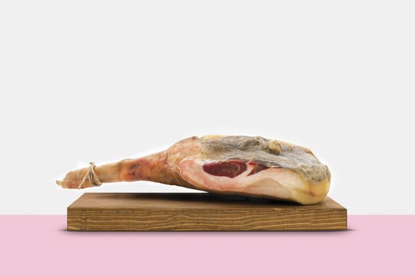 Ham CINTA SENESE from 이탈리아 supplied by Savigni Macelleria Artigianale - Whole 햄