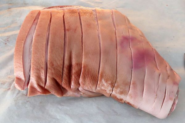 Pork Feet and Shoulder from 벨기에 supplied by Vleeshandel De Waele - Feet 신선 돼지고기 햄 및 목살