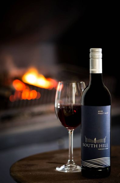 South Hill Pinot Noir 2016 from 남아프리카공화국 supplied by South Hill Vineyards, Restaurant and Villa - 레드 와인