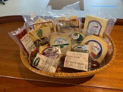 To-Go Packaged Cheese from 미국 supplied by Hopshire - Sliced 기타 치즈