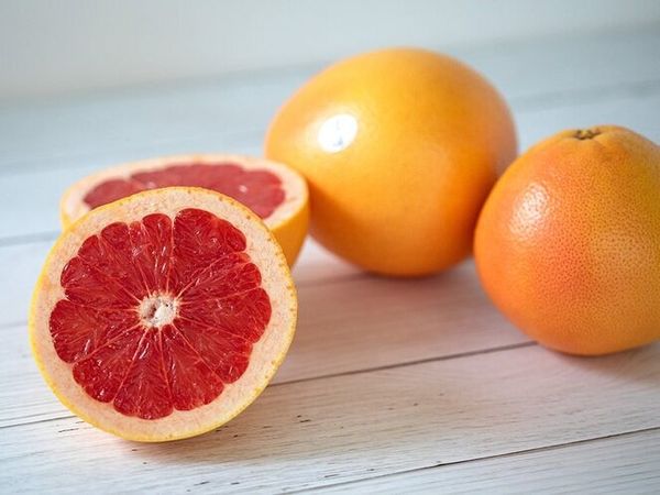 Grapefruit from 남아프리카공화국 supplied by Seven Seas - Whole 신선 자몽
