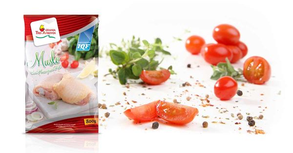 IQF Chicken Thighs from 아르헨티나 supplied by Granja Tres Arroyos S.A. - Frozen 냉동 미절단 닭고기