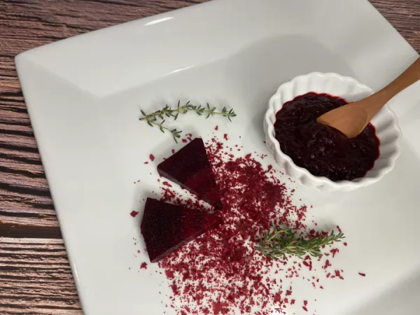 Organic Beets Gentle Dried from 미국 supplied by JustOne Organics - Flakes 신선 비트