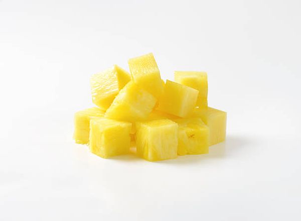 Pineapple Cubes from 독일 supplied by Kräuter Mix - Diced 신선 파인애플