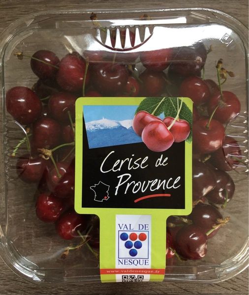 Cherries from 프랑스 supplied by Val de Nesque - Dark Red 신선 체리