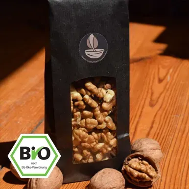 Organic walnut kernels from Germany supplied by Walnut Master Böllersen - Kernel Raw Walnut